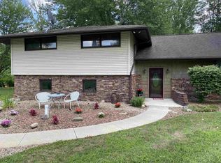 593 W Clearwater Dr, Warsaw, IN 46582