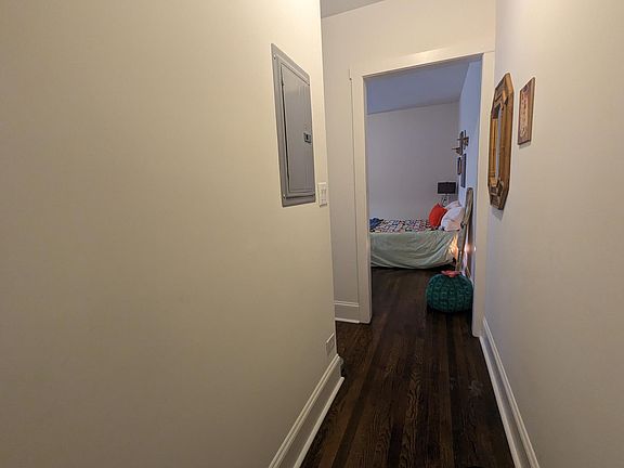 3rd image of 4847 N Kimball Ave APT 2G
