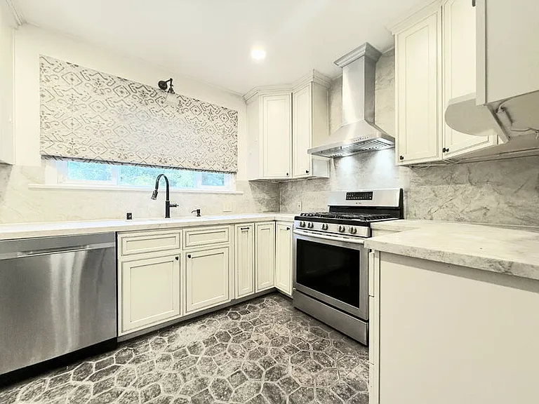 7001 2nd Ave — Photo 10