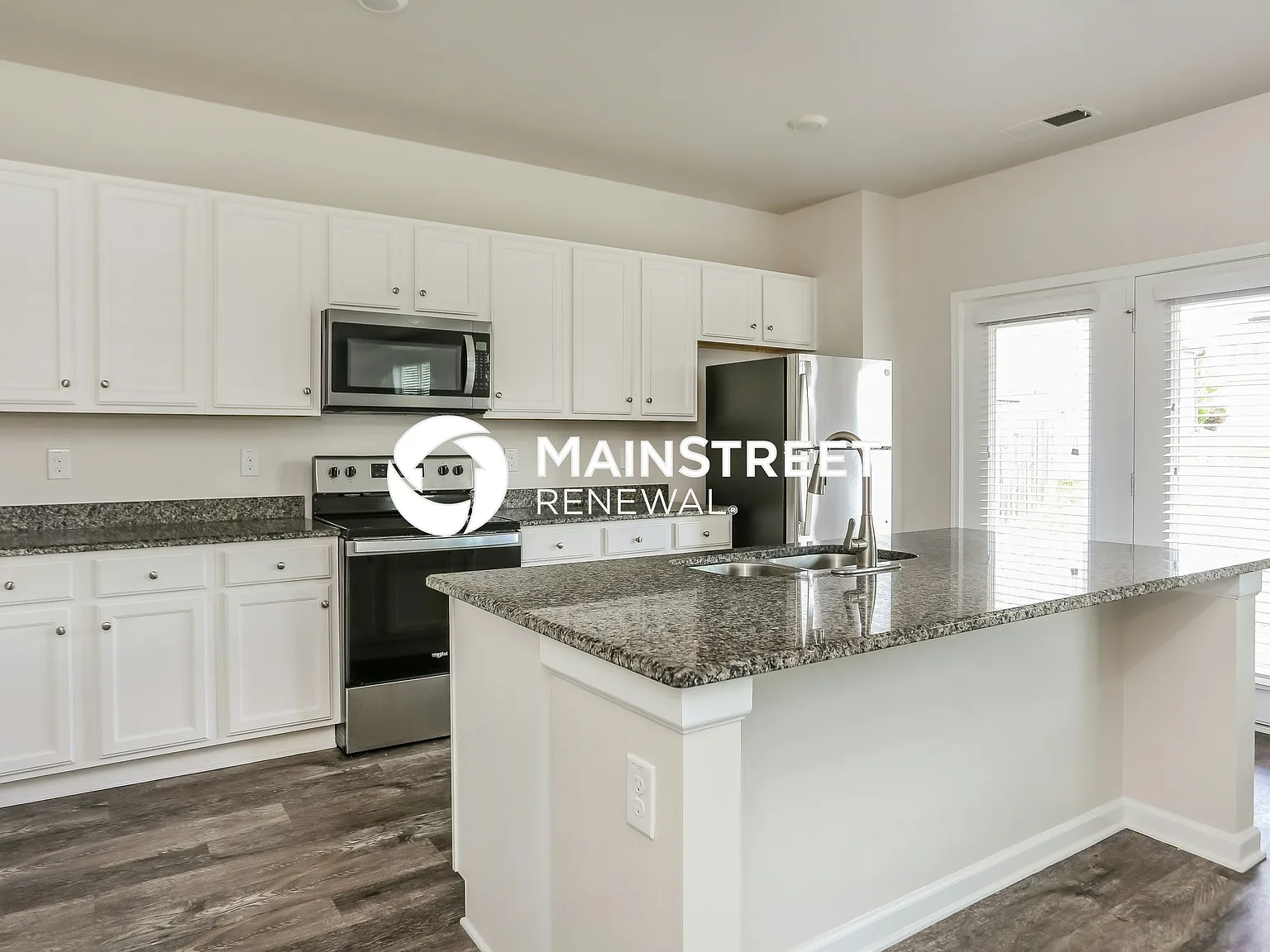 248 Hamilton Pointe Dr — Photo 4