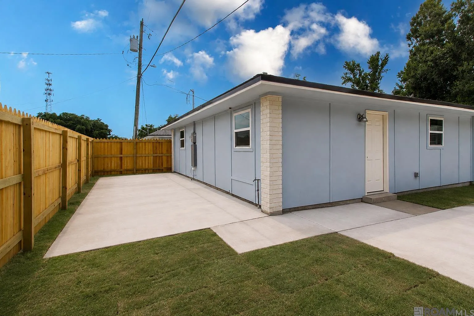 2 bed, 1005 sqft, $1,600 — Photo 3