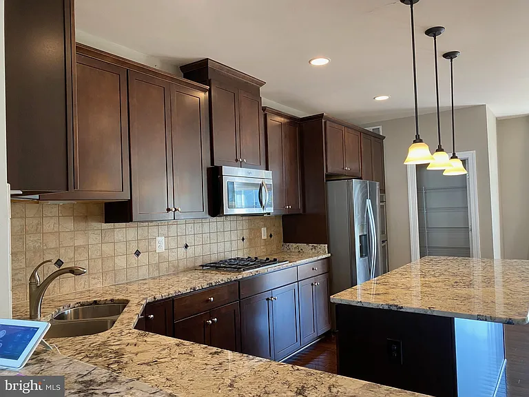 16704 Shackleford Way — Photo 7
