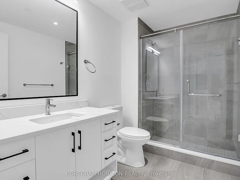 741 King St W #1711 — Photo 17