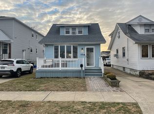 44 3rd Ave, East Rockaway, NY 11518
