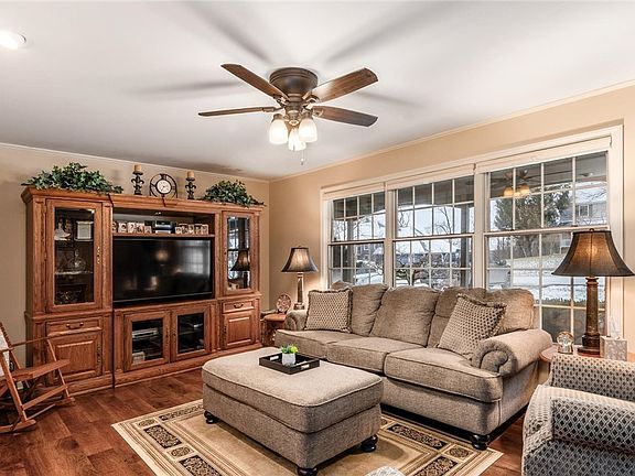 5th image of 3750 Greenbriar Dr