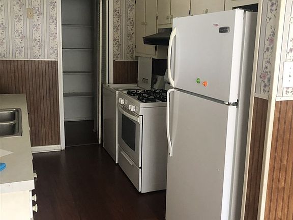 2nd image of 312 Avenue E
