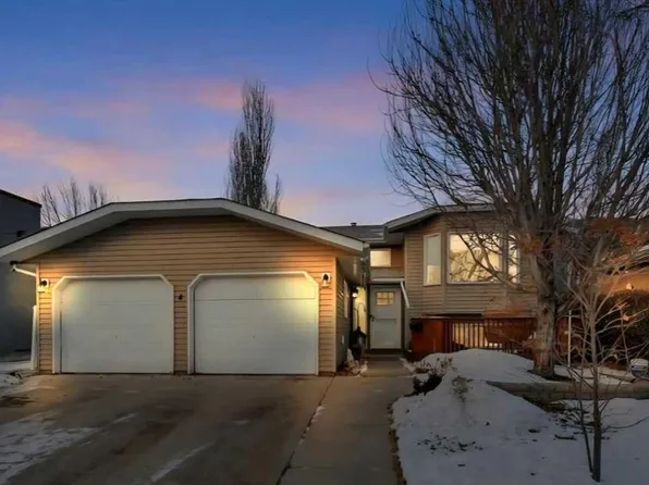 4 S Blackstone Ave, Lacombe, AB T4L 1P8