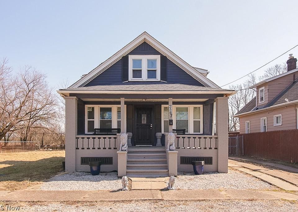 1st image of 2567 Denver Ave