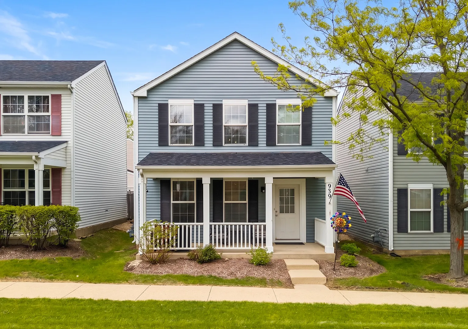 3 bed, 1.5 bath, 1369 sqft, $3,200 — Photo 2