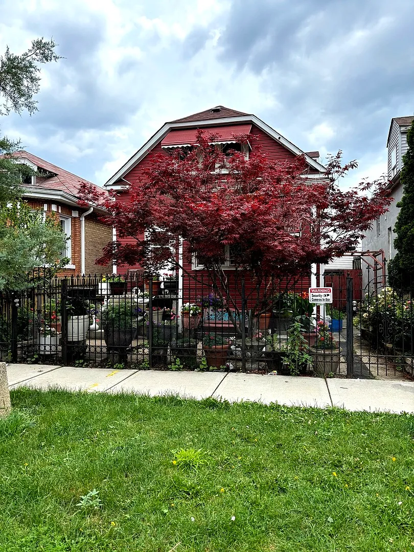5409 S Richmond St photo 1
