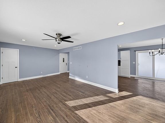 5th image of 2203 14th Ave NW