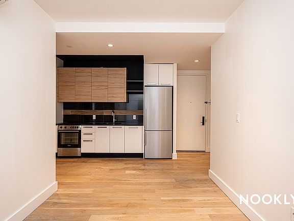 5th image of 246 Johnson Ave APT 1B