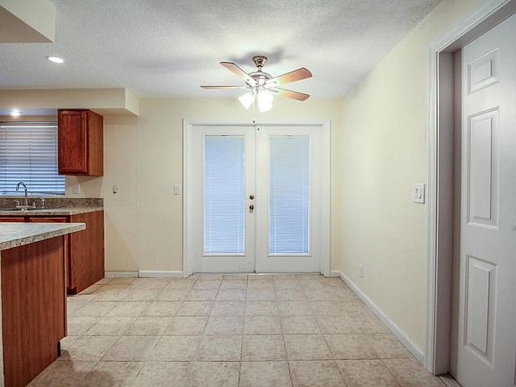 4th image of 1520 Wildrose Ln