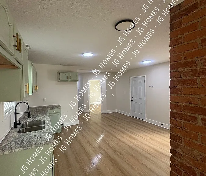 2725 Hale Ave — Photo 11