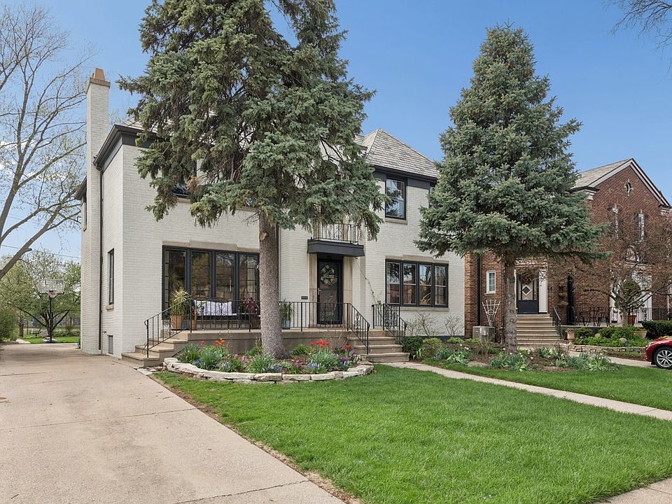 2nd image of 1111 Woodbine Ave