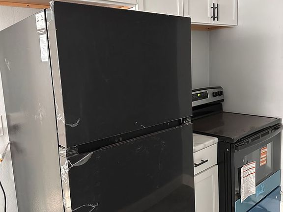 4th image of 1304 S Walnut St