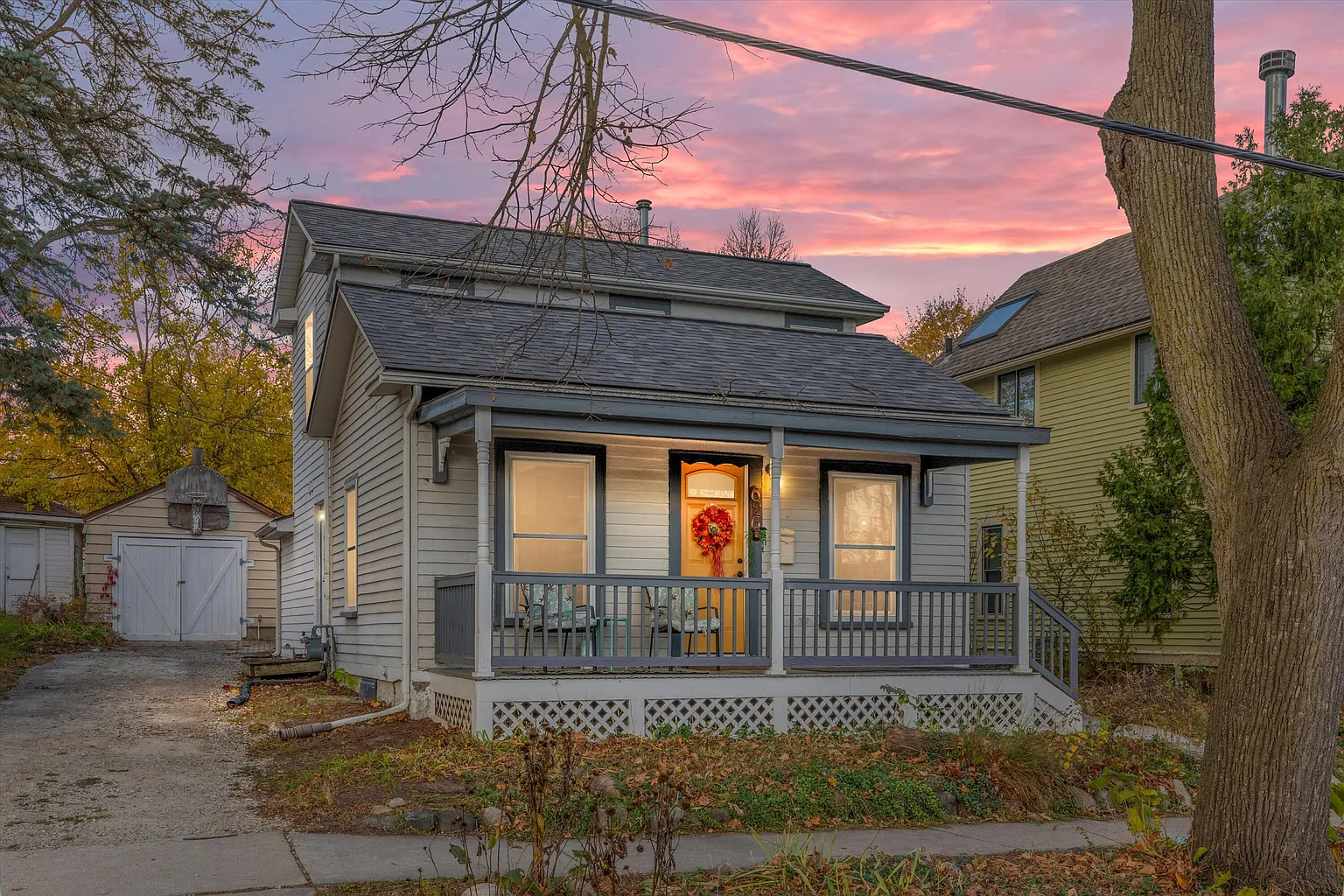 626 Hiscock St photo 1