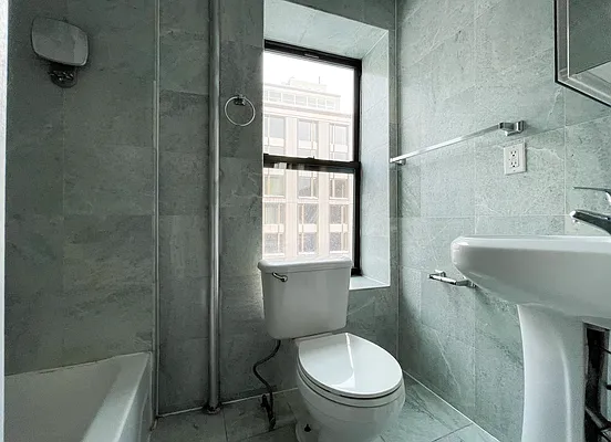 Rented by Kahen Properties | media 18