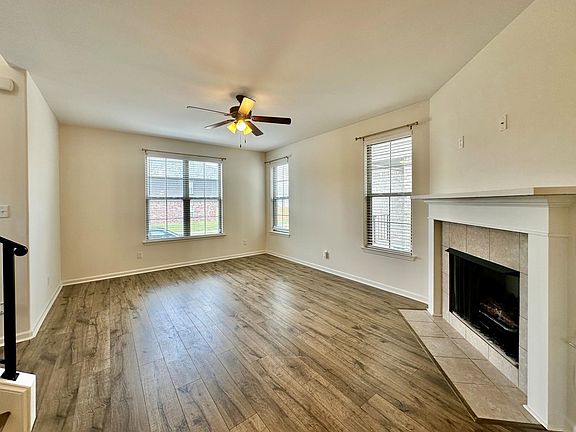 5th image of 10131 Sterling Ridge Dr