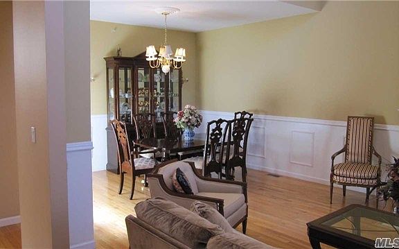 5th image of 21 Avery Ln
