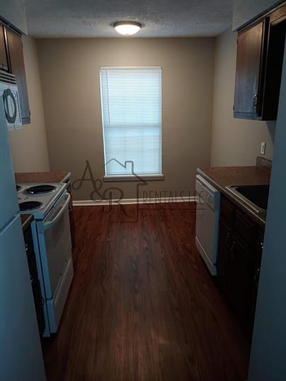 1st image of 1905 S Elm St APT 8