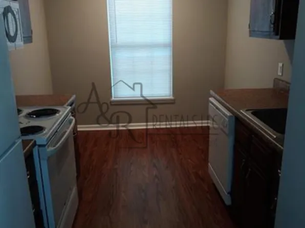 1905 S Elm St, Pittsburg, KS