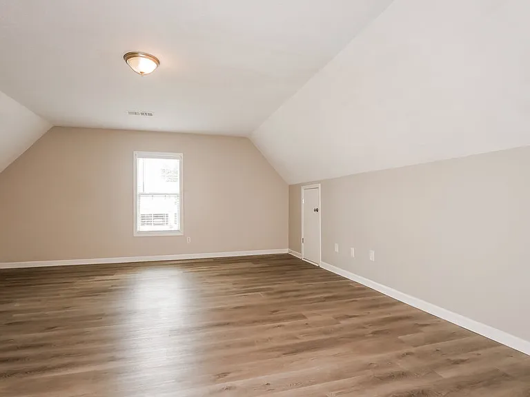 1776 Lichfield Ct — Photo 12