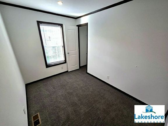 5th image of 204 Spruce Ln #93
