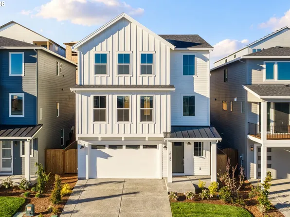 12139 SW Turnagain Dr, Tigard, OR 97224