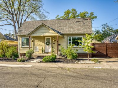 5327 11th Ave, Sacramento, CA, 95820