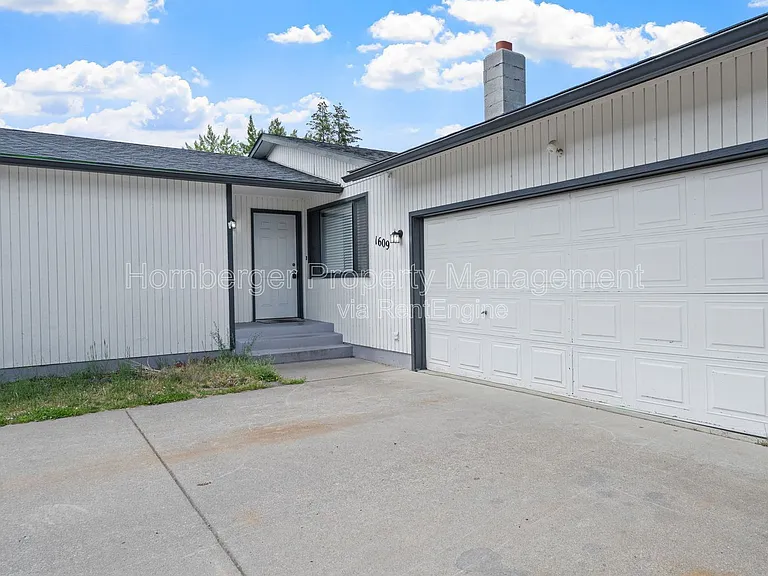 1609 E 1st Ave — Photo 4
