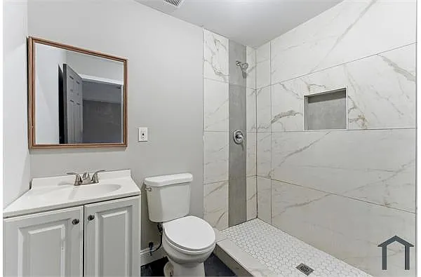 Building Photo - 4435 Creek Valley Ct SW