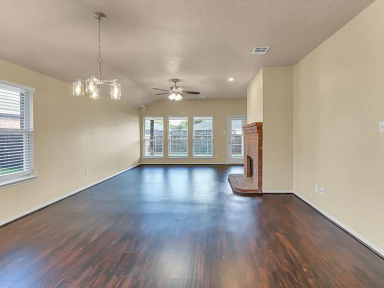 4154 Parterre Dr — Photo 7
