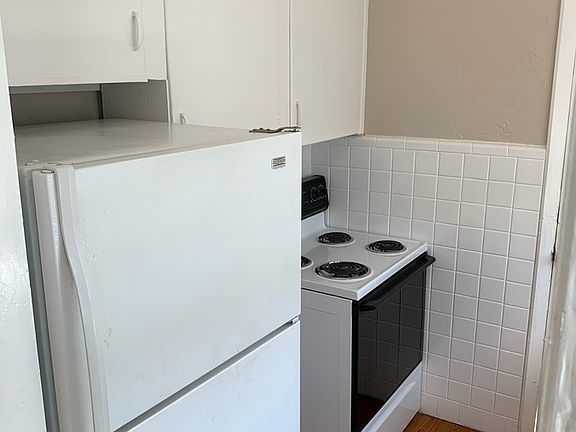 5th image of 301 4th Ave N APT 406