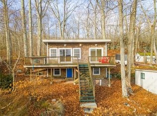 102 Wyassup Lake Rd, North Stonington, CT 06359