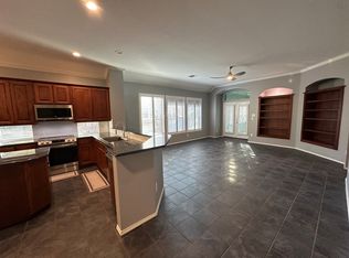 2866 Vacherie Ln, Dallas, TX 75227