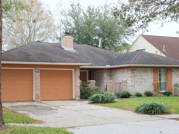 3rd image of 16211 Havenhurst Dr
