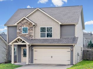 520 Somerset Ln, Clarksville, TN 37042