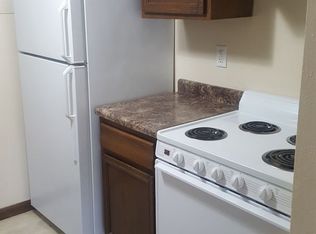 Le Chateau, Waterloo, IA 50701