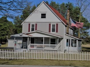 8320 N McKinley Rd, Flushing, MI 48433