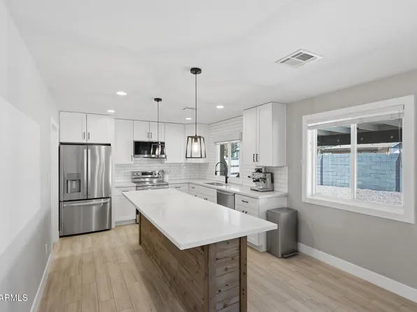 4420 W CHOLLA Street, Glendale, AZ 85304