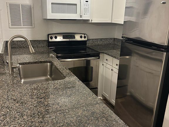 3rd image of 111 N Pearl St #1B
