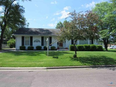 200 Driftwood Dr, Sedalia, MO, 65301