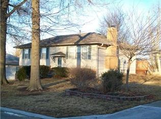 8305 Lane Ave, Raytown, MO 64138