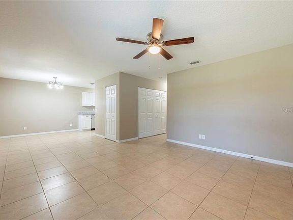 5th image of 1595 Julia St