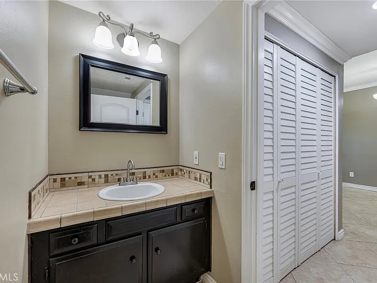 343 E Chapman Ave #E — Photo 23