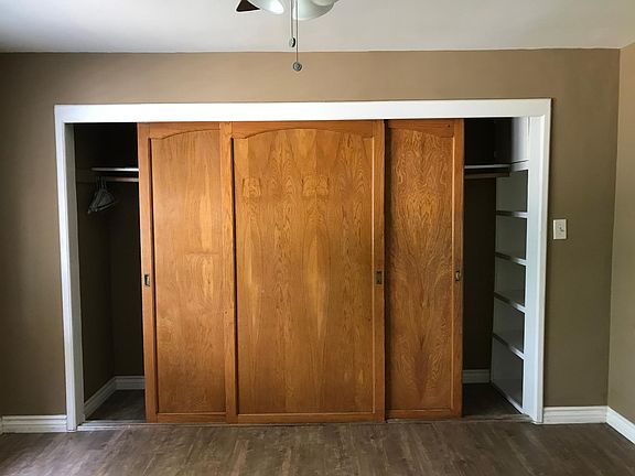 3rd image of 1630 Glen Ave