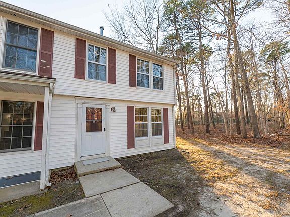 2nd image of 55 Theresa Ct #55