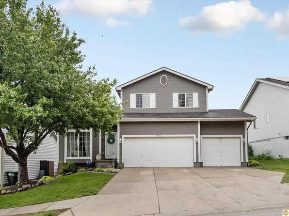 15072 Meredith Ave, Omaha, NE 68116