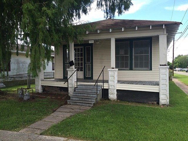 1st image of 702 Avenue B